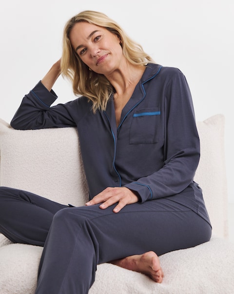 Pretty Secrets Contrast Piping Revere Pyjama Set