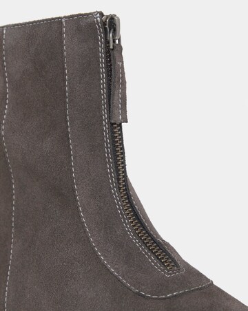 Jessy Zip Detail Ankle Boots - Wide Fit (E)