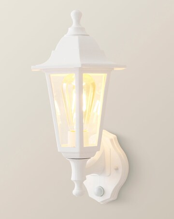 ValueLights Mayfair Outdoor Security PIR Motion Sensor Light - Bulb Included