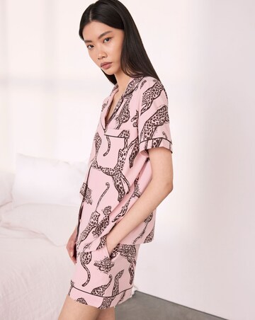 Chelsea Peers Short Sleeve Leopard Revere Shortie Pyjama Set