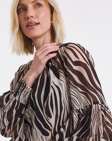 Abstract Print Blouson Sleeve Collarless Georgette Blouse
