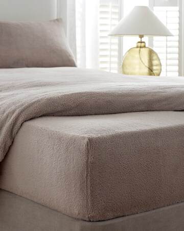 Cosy Cuddle Fleece Extra Deep 32cm Fitted Sheet