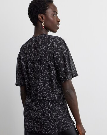 Joanna Hope Knot Front Blouse