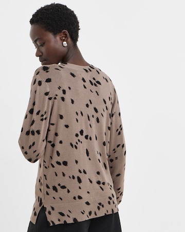 Doe Print Fine Knit V-Neck Jumper