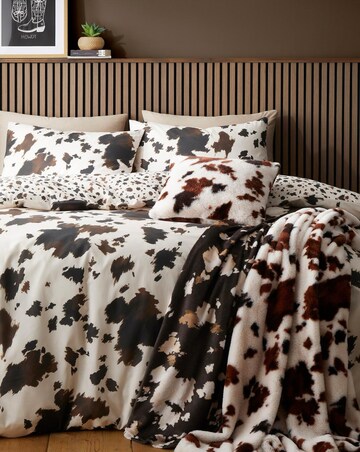 Fusion Cow Print Fleece Throw