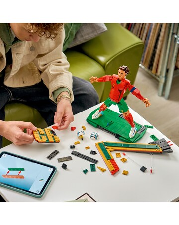 LEGO Editions Cristiano Ronaldo ? Football Legend 43016