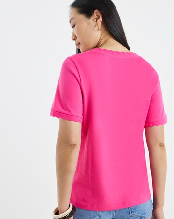 Magenta Scallop V-Neck T-Shirt