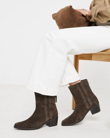 Shaundi Leather Block Heel Ankle Boots - Extra Wide Fit (EEE)