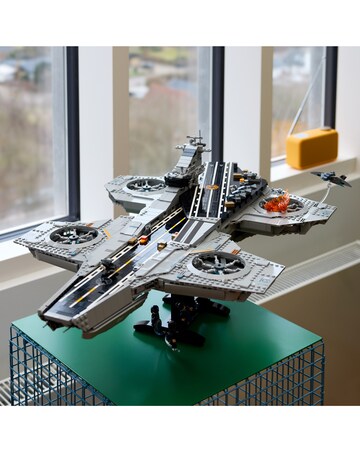 LEGO Marvel S.H.I.E.L.D. Helicarrier 76354