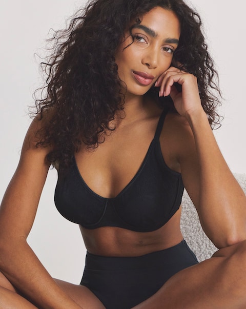 Pretty Secrets Moulded Lace Wired Bra (B-F) Black