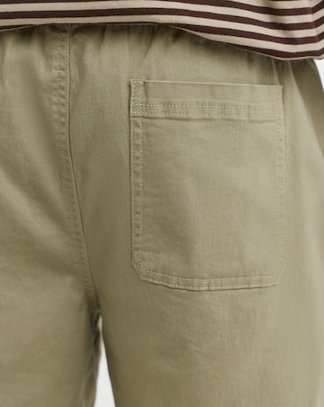 Fully Elasticated Waist Dock Shorts