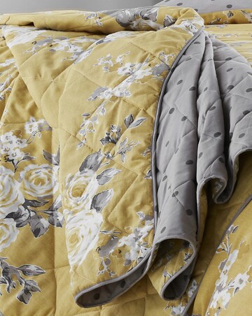 Catherine Lansfield Canterbury Bedspread