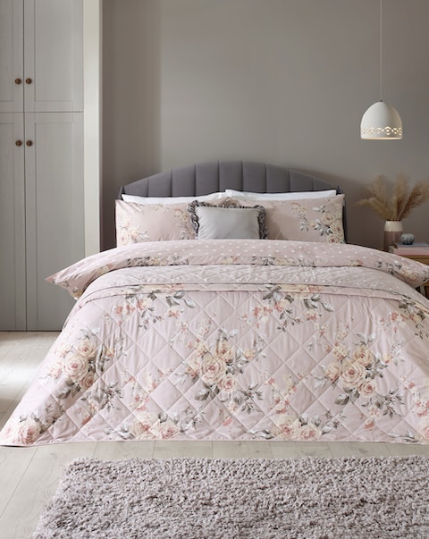 Catherine Lansfield Canterbury Bedspread