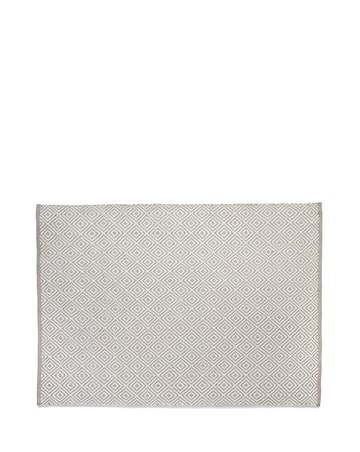 Woven Diamond Indoor/Outdoor Rug