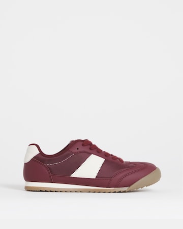 Storm Classic Retro Trainer - Wide Fit (E)