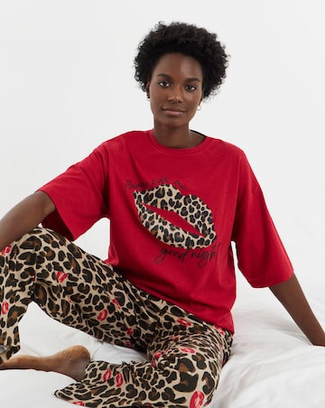 Pretty Secrets Animal Lips Print Pyjama Set