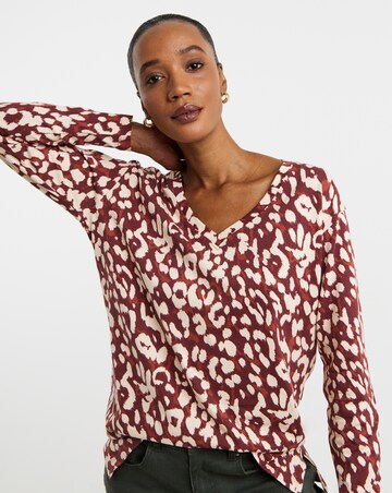 Animal Print 3/4 Sleeve Slouch V-Neck Longline Top