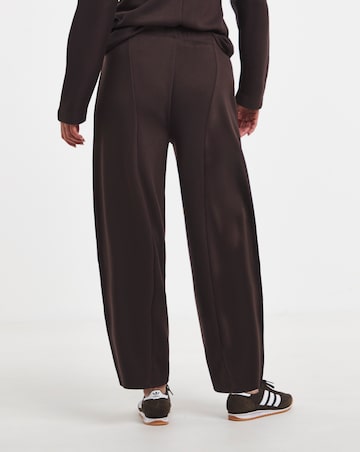 Chocolate Cosy Barrel Leg Jogger