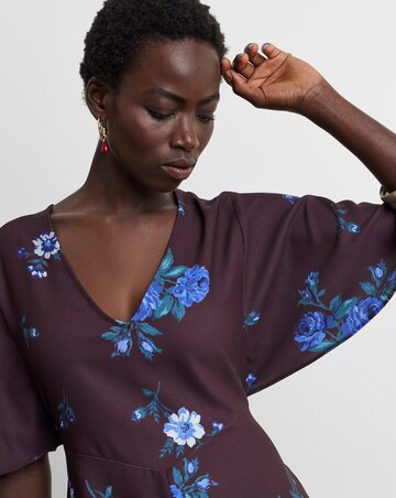 Joanna Hope Floral Printed Maxi Dress
