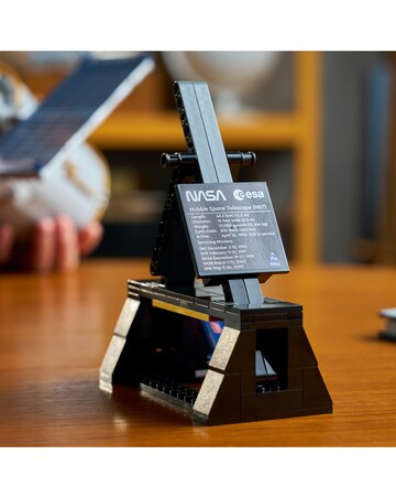 LEGO Icons Telescope