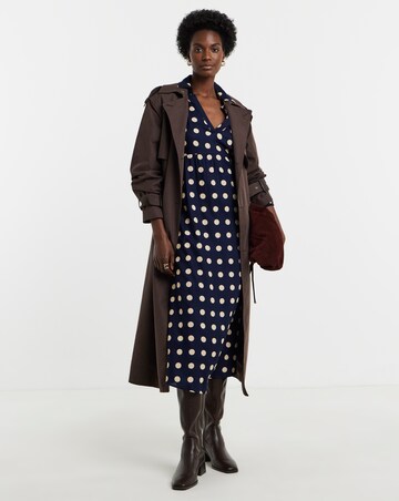 Contrast Collared Tea Dress