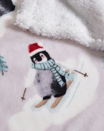 Catherine Lansfield Christmas Penguins Sherpa Throw