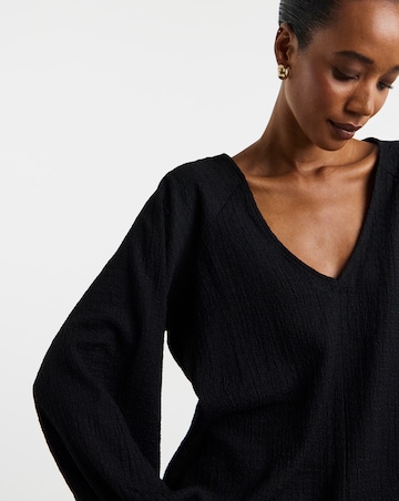 Black Long Sleeve Textured Bubble Hem V-Neck Top