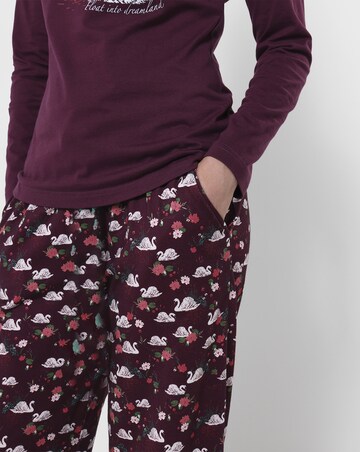 Joe Browns Elegant Swan Pyjama Set