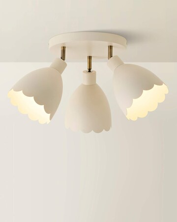 ValueLights Millie Scallop 3 Way Spotlight