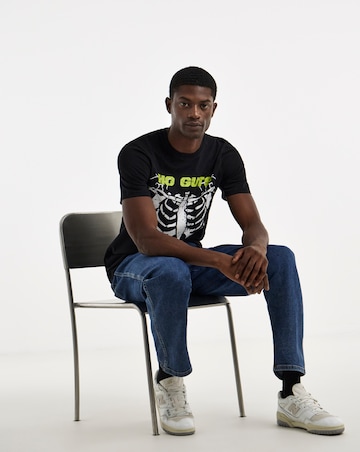 Skeleton Halloween Graphic T-Shirt Long