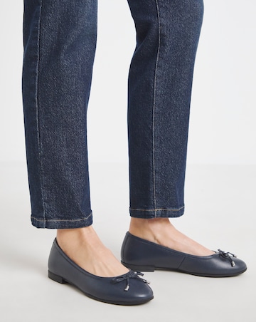Vine Classic Toe Cap Leather Ballerina Shoes - Extra Wide Fit (EEE)
