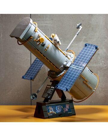 LEGO Icons Telescope