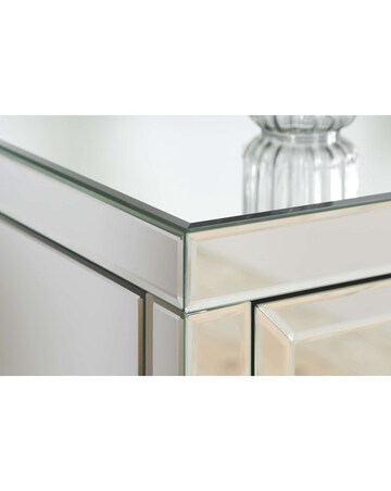 Valencia 6 Drawer Chest