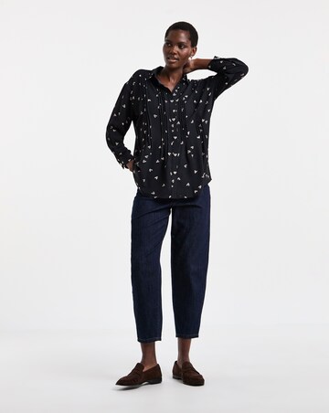Black Heart Print Button Pintuck Shirt