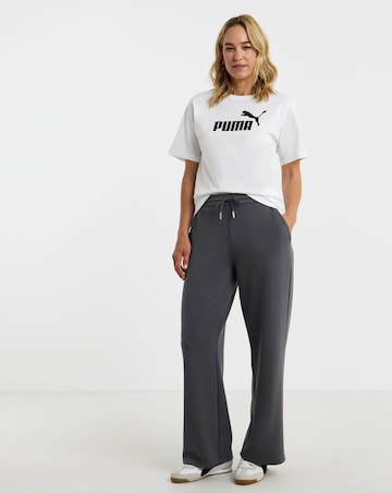 PUMA Essentials No.1 Logo Relaxed Tee