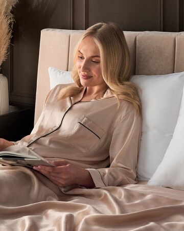 Silentnight Prestige Collection Sumptuous Silk Pillow Pair