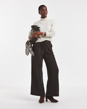 Textured Straight Leg Trouser