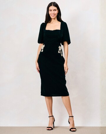 Hope & Ivy The Emberlyn Velvet Bow Dress