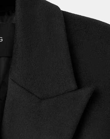 Mango Coat Eye