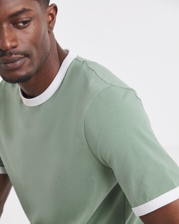Contrast Ringer T-Shirt Reg-Fit Long