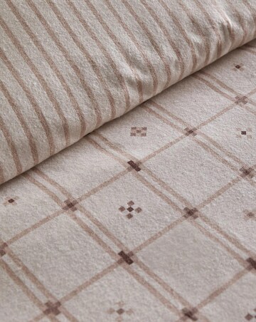 D & D Cottage Check Duvet Cover Set