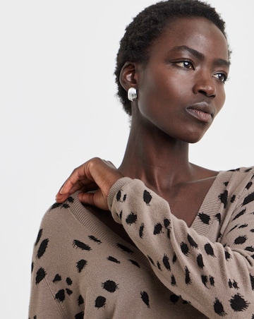 Doe Print Fine Knit V-Neck Jumper