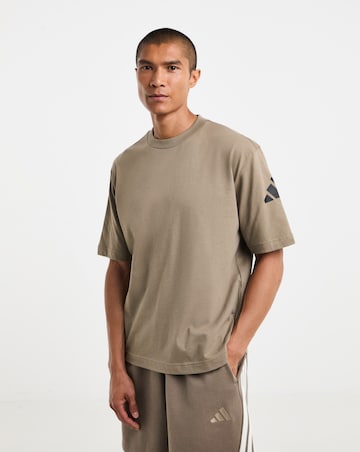 adidas Essentials Loose Fit T-Shirt