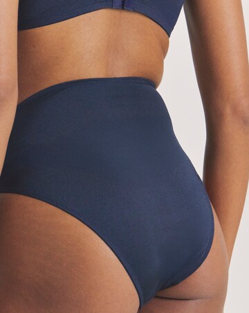 Pretty Serets Contrast Embroidery Briefs