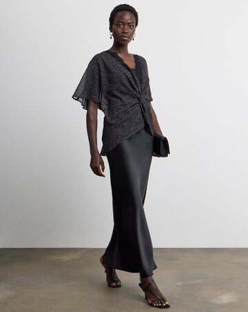 Joanna Hope Knot Front Blouse