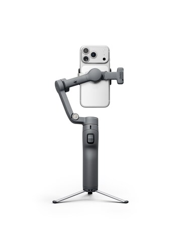 DJI Osmo Mobile 8P Advanced Tracking Combo