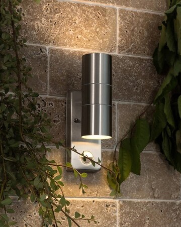 ValueLights Outdoor Up Down IP44 PIR Motion Sensor Light - Bulb Included