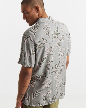 Revere Collar Short Sleeve Shirt