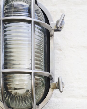 ValueLights Bow Chrome Bulkhead IP64 Outdoor Wall Light - Bulb Included