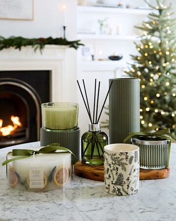 Winter Morning Eucalyptus & Cedar Eucalyptus & Cedar Inclusion Candle